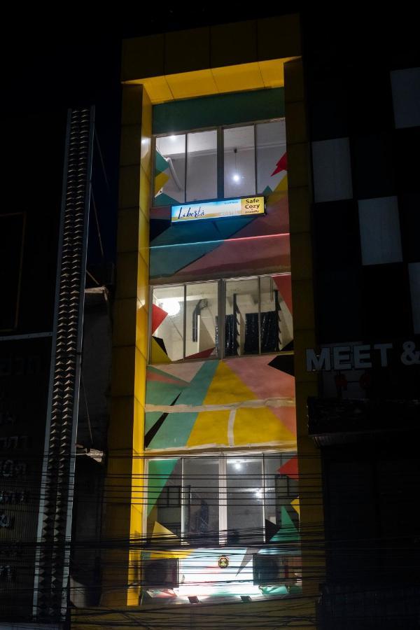 Liberta Hostel Bangkok Exterior foto